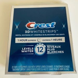 BNIB CREST WHITE STRIPS